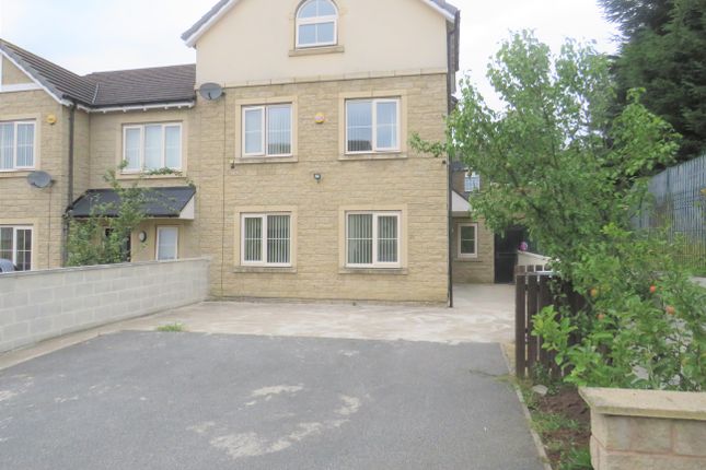 Thumbnail End terrace house to rent in Moor View Drive, Bradford