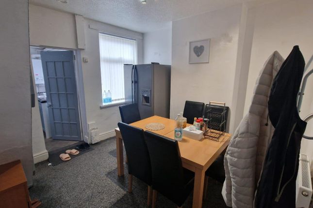11, Grasmere Street, Manchester photo 4