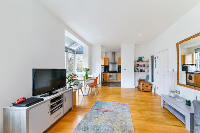 Thumbnail Flat for sale in Lady Margaret Road, Tufnell Park