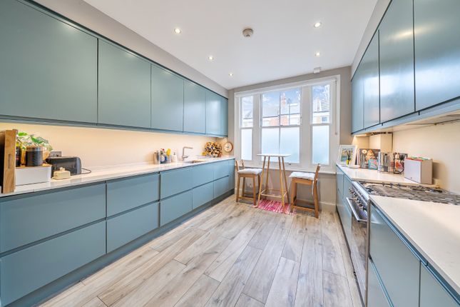6, Hambro Road, London photo 3