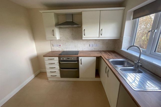 75, Monarch Road, Crewkerne photo 2