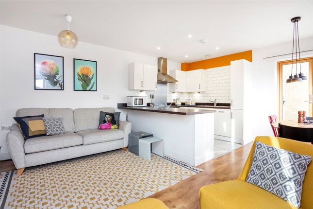 Flat 8 Royal House,, Church Road, London photo 2