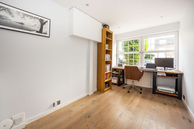 6, Thaxted Place, London photo 5
