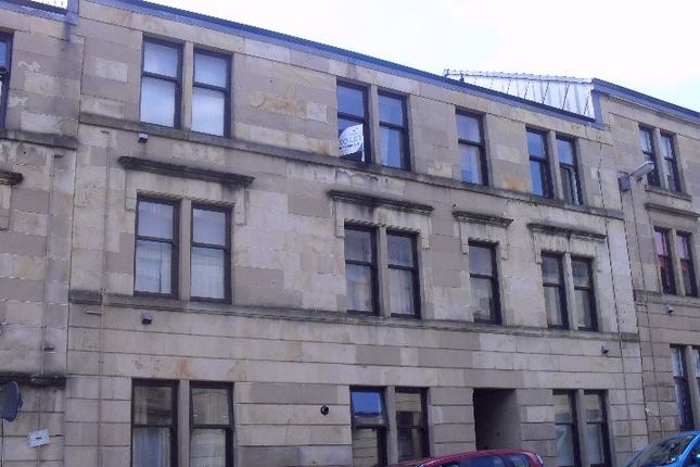Thumbnail Flat to rent in Bank Street, Paisley, Renfrewshire