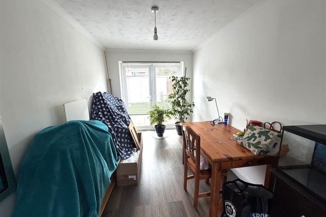 56, Chatsworth Road, Eastleigh photo 4