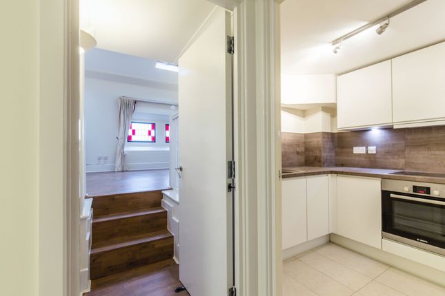 St Peters Court 99 Cephas Street, London photo 4