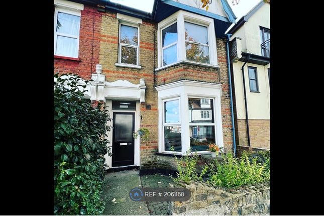 Flat to rent in Pall Mall, Leigh-On-Sea