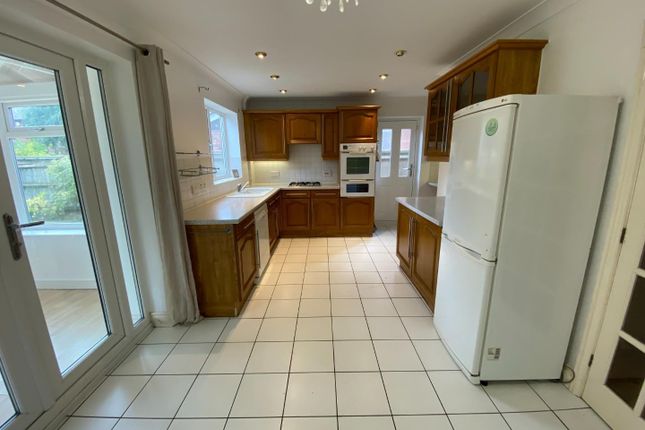 14, Cumberland Drive, Altrincham photo 4