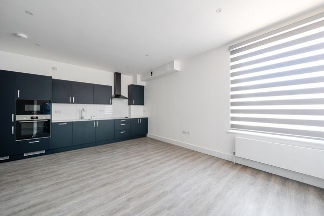 Flat 6, 96-98, Shoot Up Hill, London photo 2