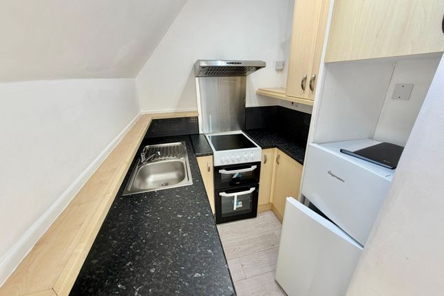 Flat 6, Firswood, Torquay photo 3