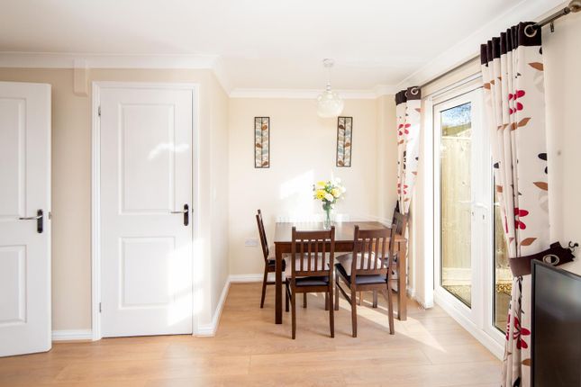 10, Rowan Close, Bicester photo 4