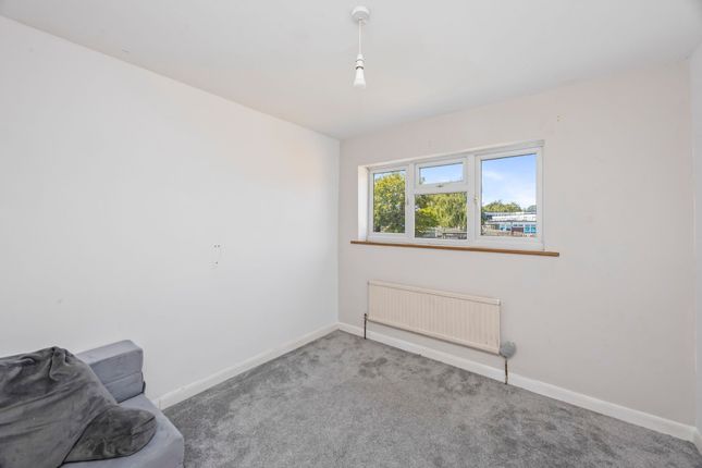 13 Harebeating Drive, Hailsham photo 4