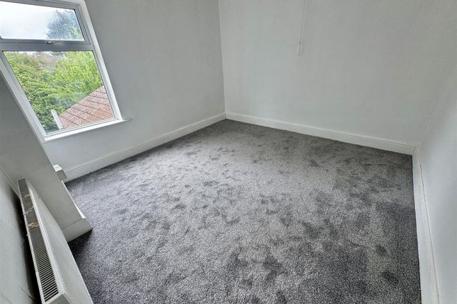66 Butlin Road, Luton photo 2