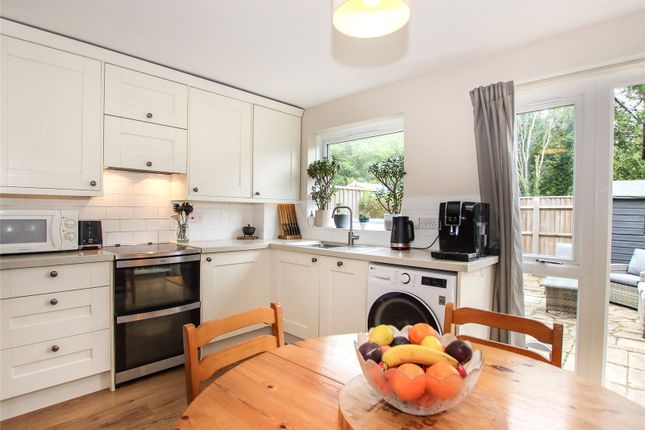 34, Bankview, Hampshire photo 4