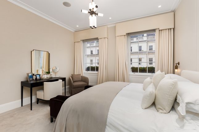 2, 66 Eaton Place, London photo 4