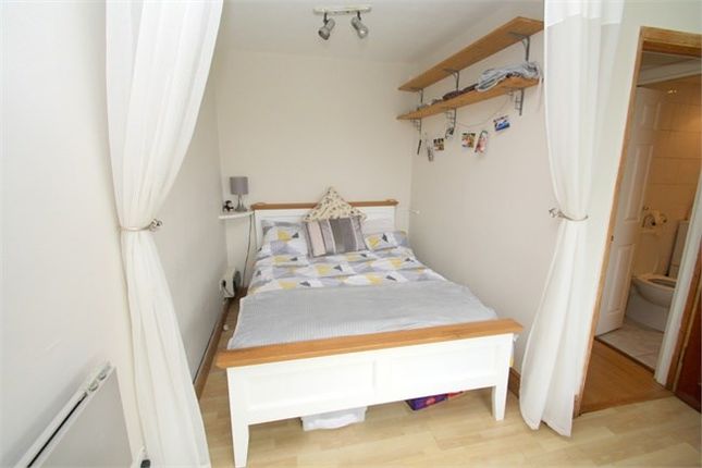Studio for sale in Kingston Road, Staines-Upon-Thames