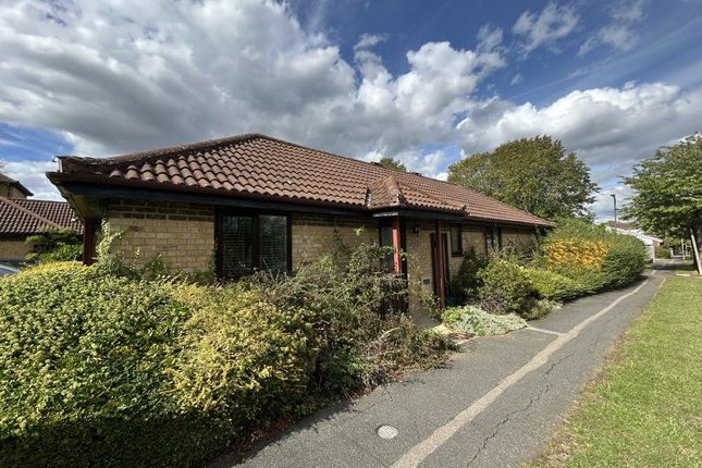 Tweed Drive, Bletchley photo 4