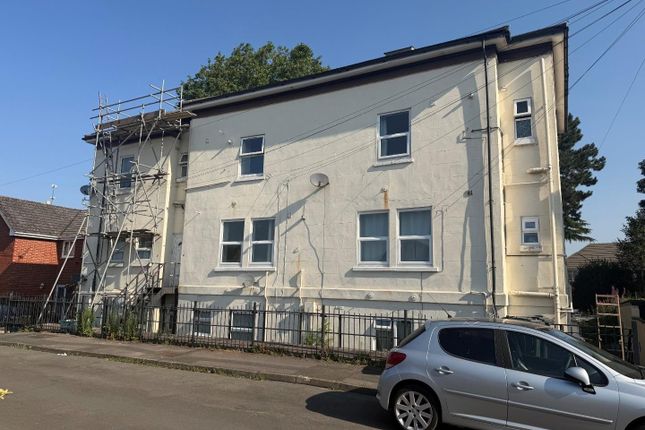 Flat 2, 5 Westfield Terrace, Gloucester photo 2