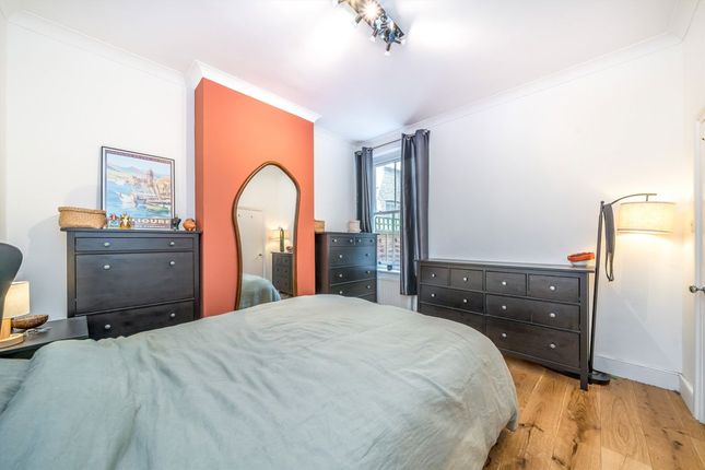 Flat 227, Elmhurst Mansions, Elmhurst Street, London photo 5