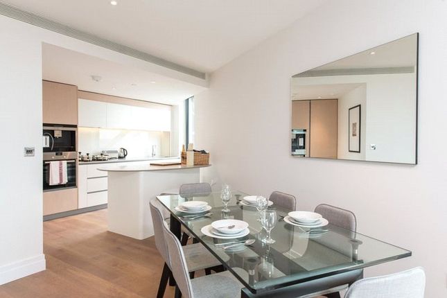 Flat to rent in Riverlight Quay, London