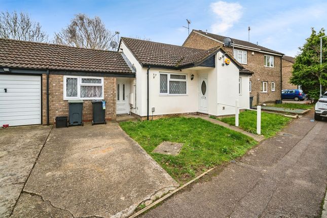 Thumbnail Terraced bungalow for sale in Repton Close, Luton