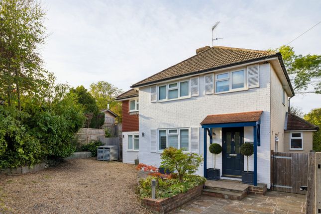 4-bed detached on Ash Tree Close, Haslemere, £885,000