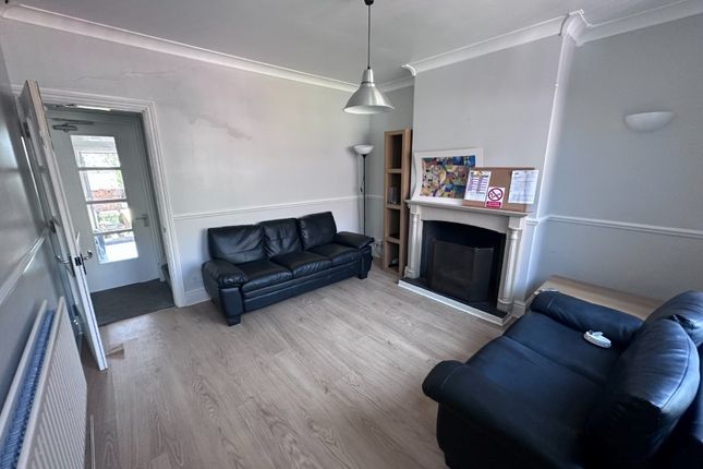 72 Pickmere Road, Sheffield S10 1GZ photo 3