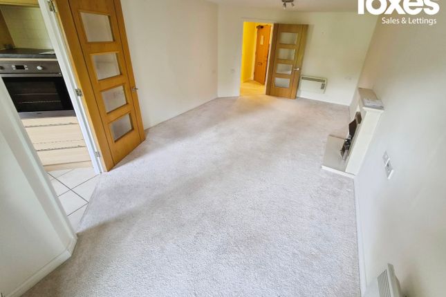 23 Cherrett Court, 557 Ringwood Road, Dorset photo 4