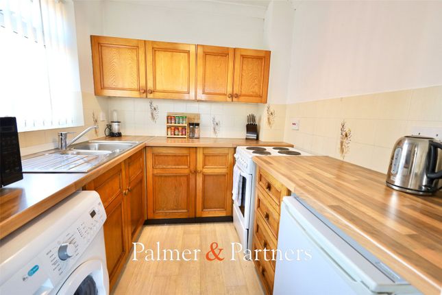 3, Bretten Close, Essex photo 3