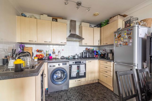 Flat 48,, 30 Bath Road, Slough photo 4