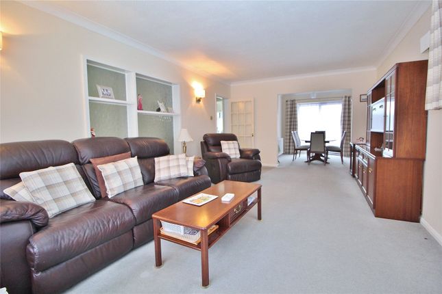 11, Woodside Close, West Sussex photo 4