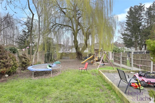 41, Lechmere Avenue, Chigwell photo 3