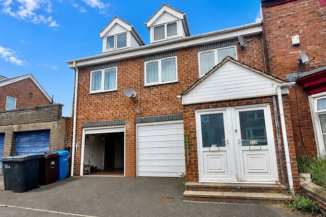 2-bed house on 50b, Sheffield, £995/mo