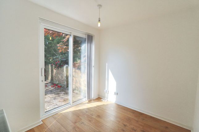 2 Tudor Court, Tunbridge Wells photo 4