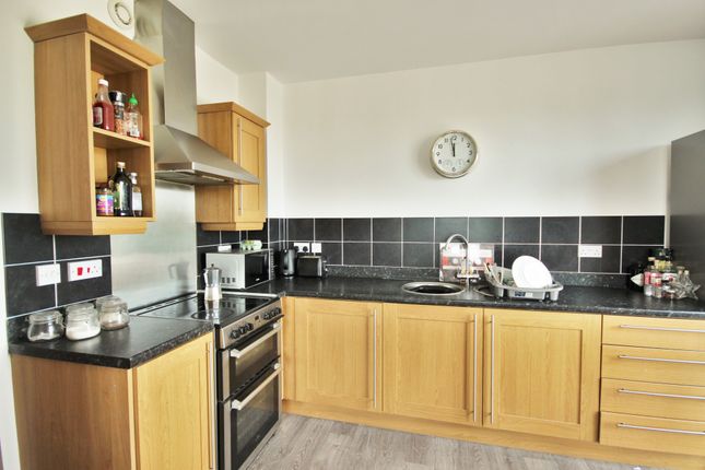 54, Springfield Court, Salford photo 5
