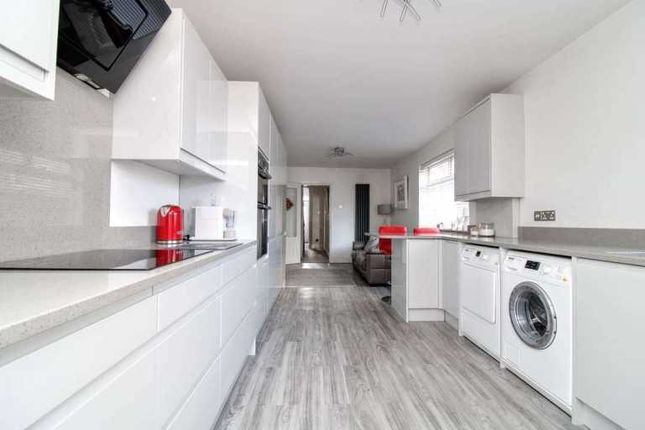 140, Durban Road, Grimsby photo 5
