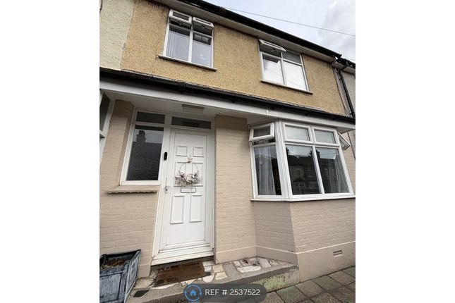 Rosebery Road, Grays photo 3