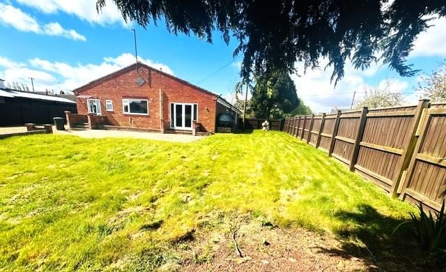Detached bungalow to rent in Smeeth Road, Marshland St. James, Wisbech