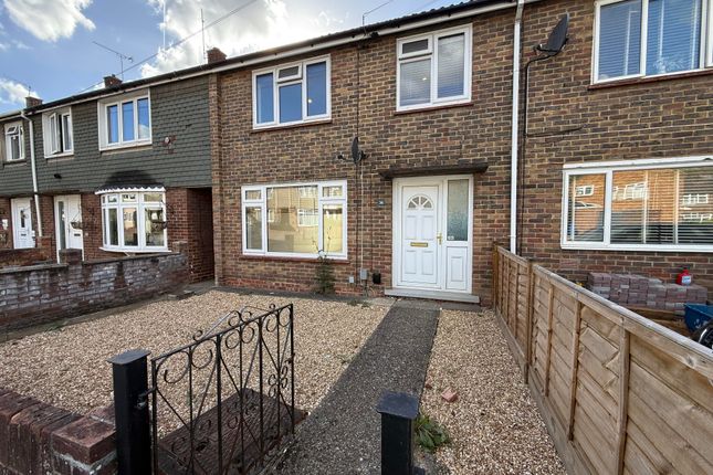 36, Willow Way, Aldershot photo 3