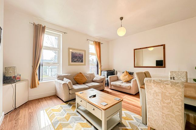 Flat 14, Oaklands, Prenton photo 4