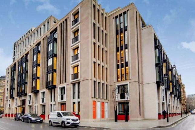 Thumbnail Flat for sale in Lincoln Square, London