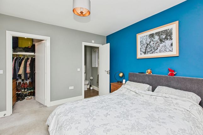 9, Frankley Close, Derby photo 4