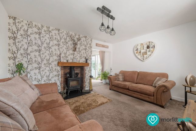 39, Edge Well Drive, Sheffield photo 2