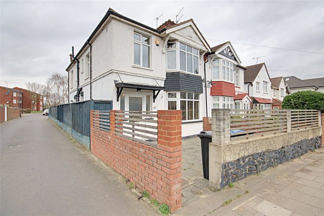 End terrace house for sale in Bullsmoor Lane, Enfield
