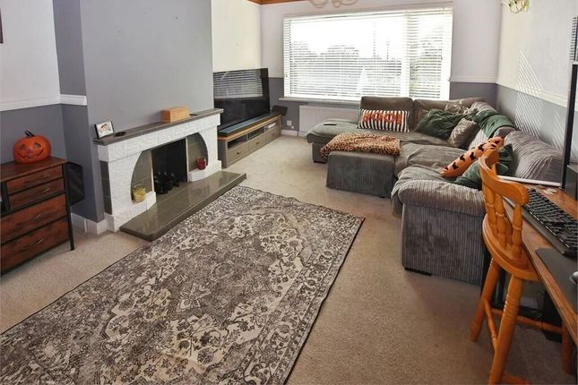77, Twickenham Road Milber, NEWTON ABBOT photo 2