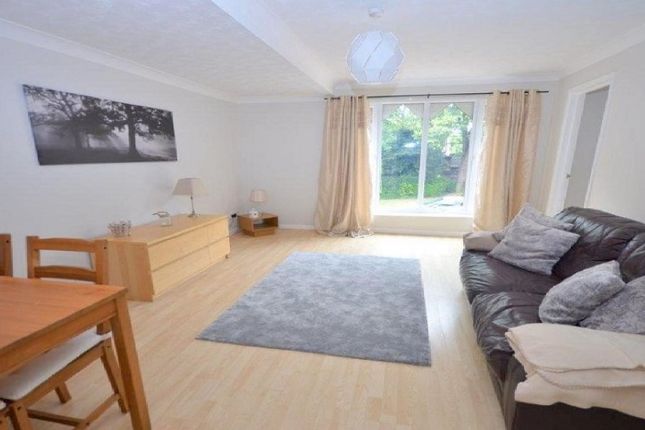 Flat to rent in Grosvenor Crescent, Grimsby