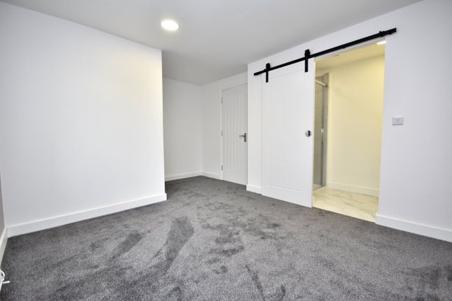 8, Palmerston Road, Northampton photo 3