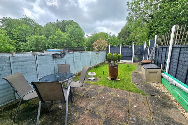 20, Meadowcroft Glade, Sheffield photo 3