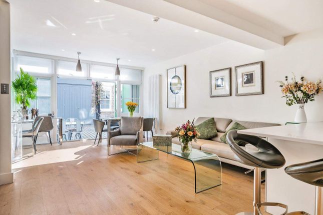 Thumbnail Mews house for sale in Southwick Mews, London