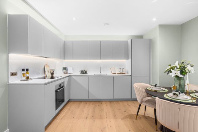 Thumbnail Flat for sale in King's Grove, Islington